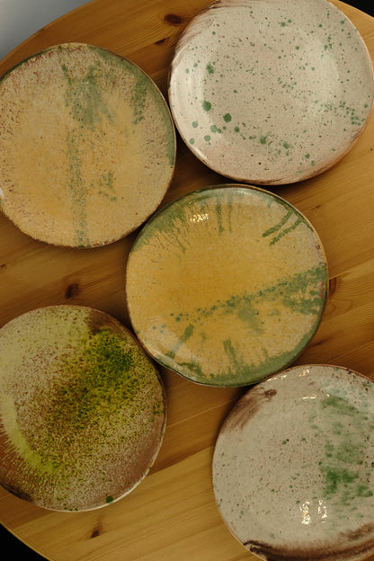 Main plate - handmade ceramic - beige/green/yellow